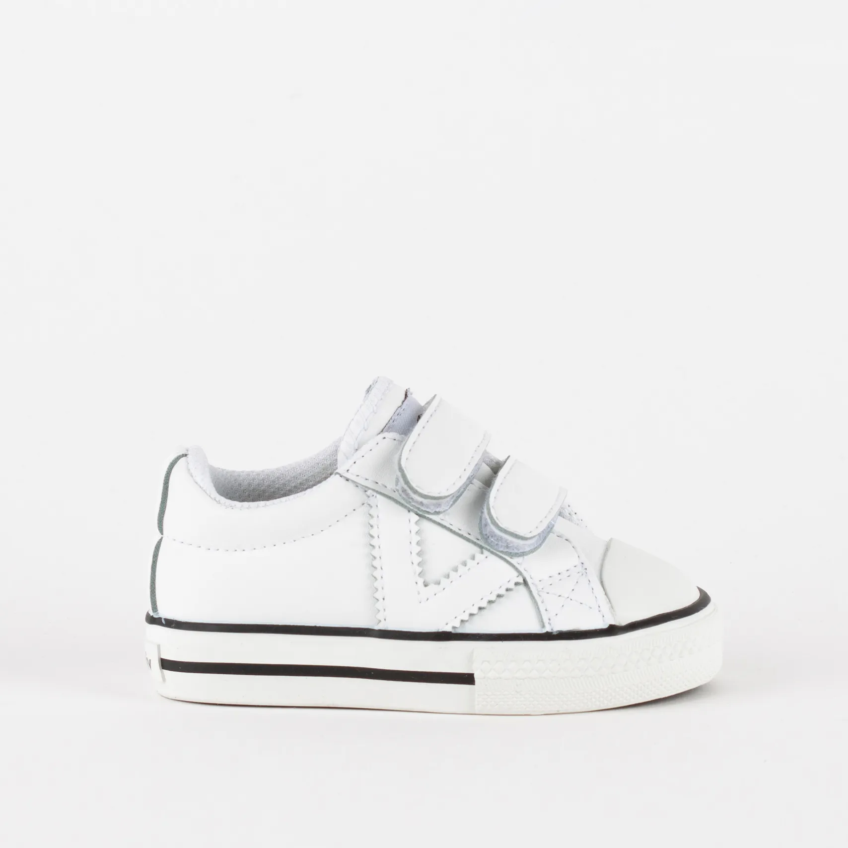 Tenis tribu- VICTORIA